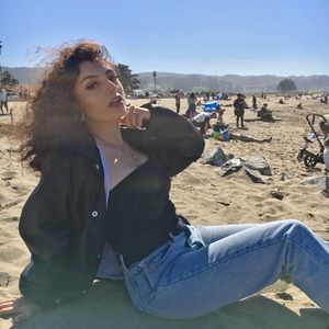 Meet your Posher, Deanna